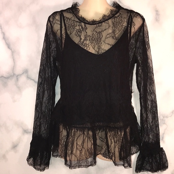 H&M Tops - H&M lace crop top witch killstar goth gypsy moon